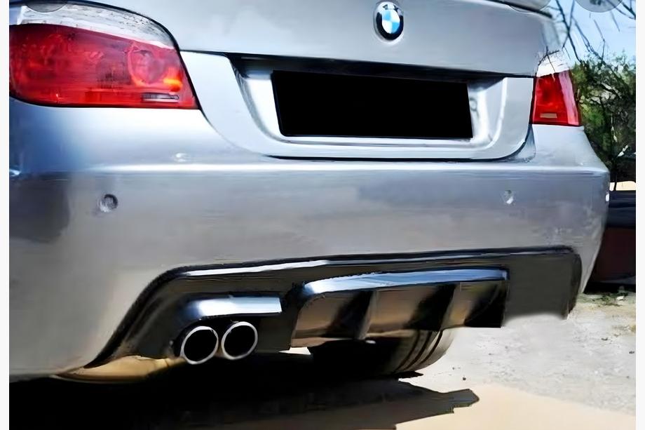 BMW 5 Series E60/E61 2003-2010 Heckdiffusor DPT V-1 (für M-Sport, Schwarz Glanz) Image