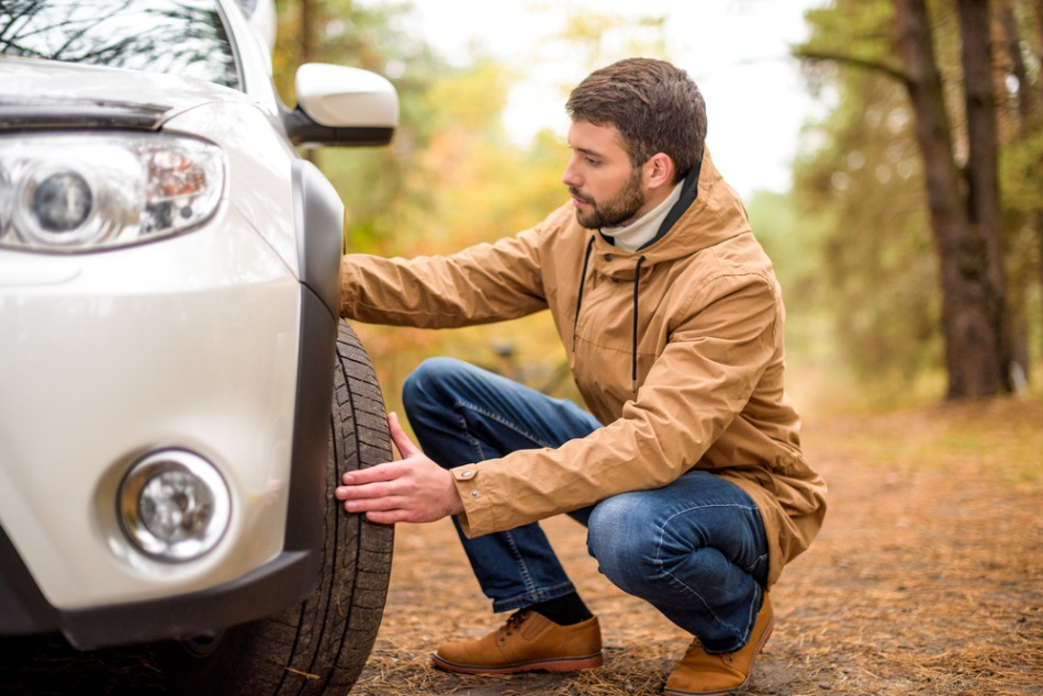 So überprüfen Sie das Auto vor einer langen Reise
