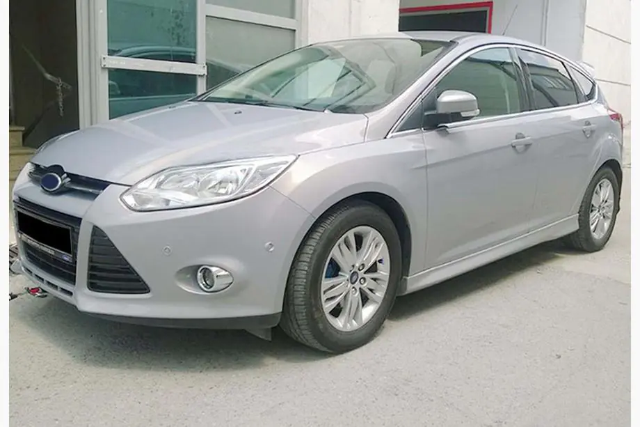 Ford Focus III 2011-2017 Seitenschweller DPT (2011-2014, grundiert) Foto 2