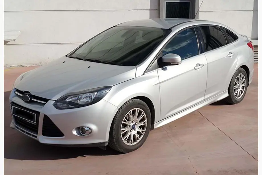 Ford Focus III 2011-2017 Seitenschweller DPT (2011-2014, grundiert) Foto 5