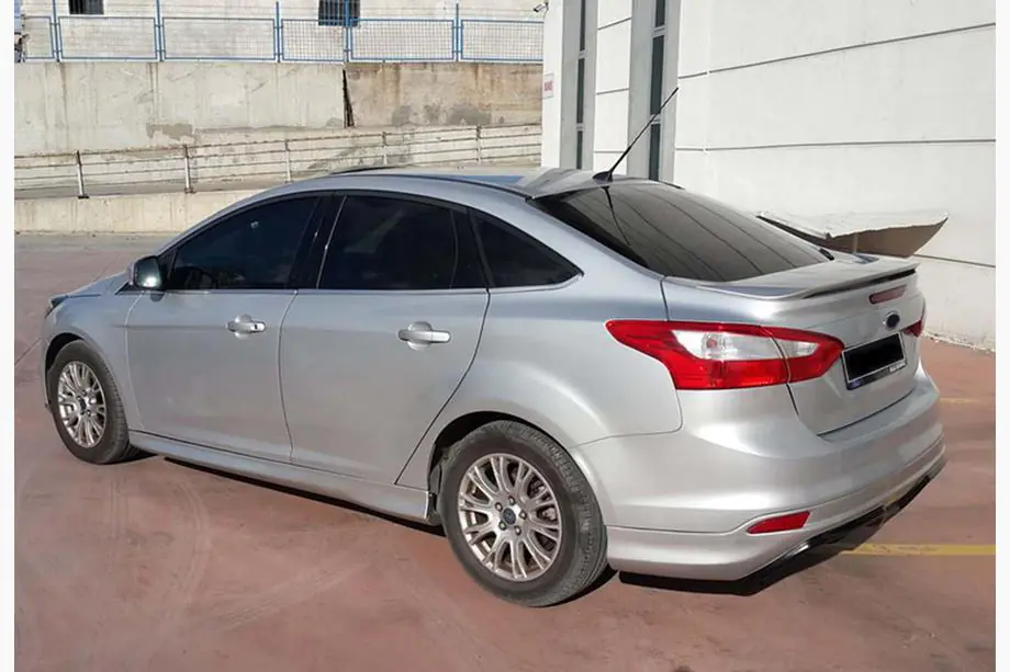 Ford Focus III 2011-2017 Seitenschweller DPT (2011-2014, grundiert) Foto 6