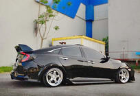 Honda Civic Sedan X 2016-2021 Seitenschweller DPT V-4 (Schwarz Glanz) Foto 2