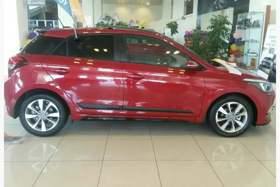 Hyundai I-20 2014-2020 Seitenschweller DPT (2014-2020, Schwarz Glanz) Image