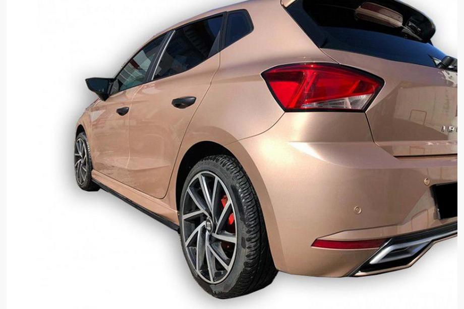 Seat Ibiza 2017- Seitenschweller DPT V-1 (Schwarz Glanz) Foto 3
