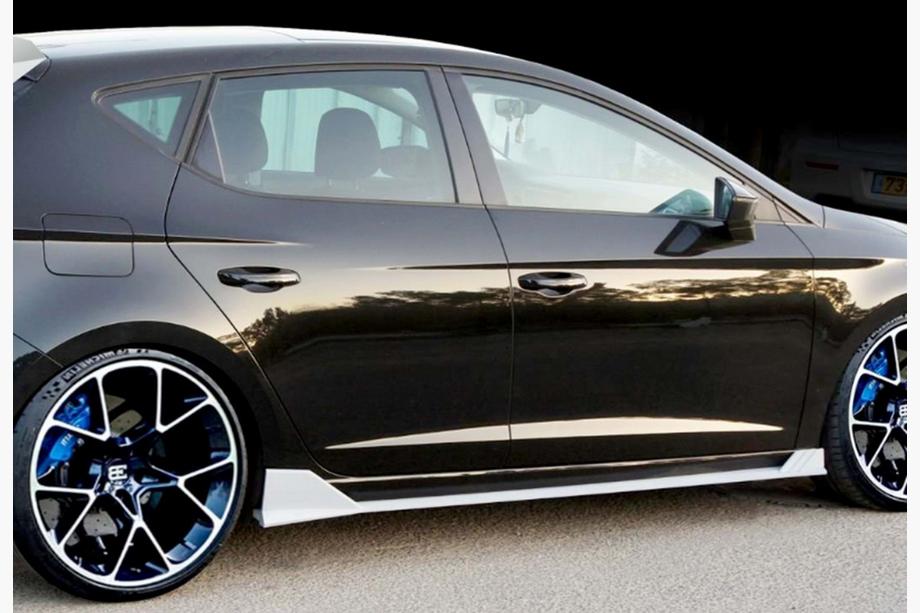 Seat Leon 2013-2020 Seitenschweller DPT V-3 (2017-2020, Schwarz Glanz) Image