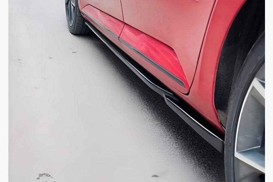 Seat Leon 2013-2020 Seitenschweller DPT V-6 (Schwarz Glanz) Image