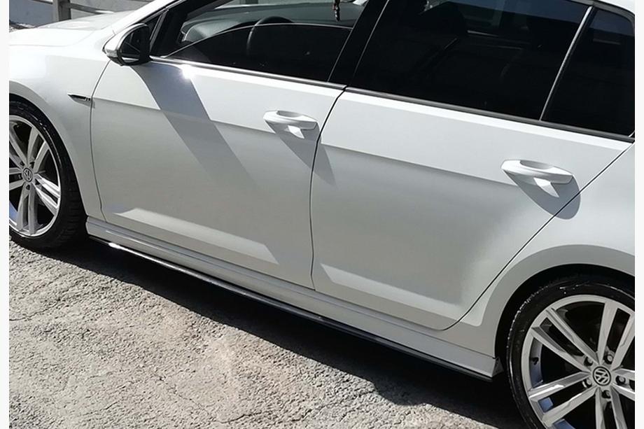 Volkswagen Golf 7/E-Golf 2012-2020 Seitenschweller DPT V-2 (Schwarz Glanz) Foto 1