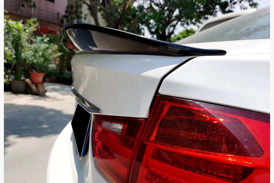 BMW 3 Series F30/F31 2012-2019 DPT Custom Spoiler (für F30/F80, grundiert zum Lackieren) Foto 4