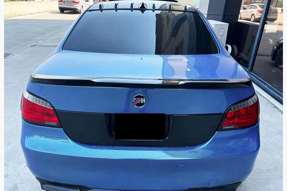 BMW 5 Series E60/E61 2003-2010 Spoiler M4-Style (Schwarz Glanz) Image