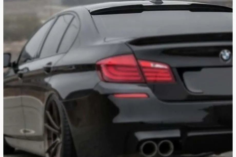 BMW 5 Series F10/F11 2010–2016 Heckspoiler M4-Style V1 (für F10, Schwarz Glanz) Foto 5