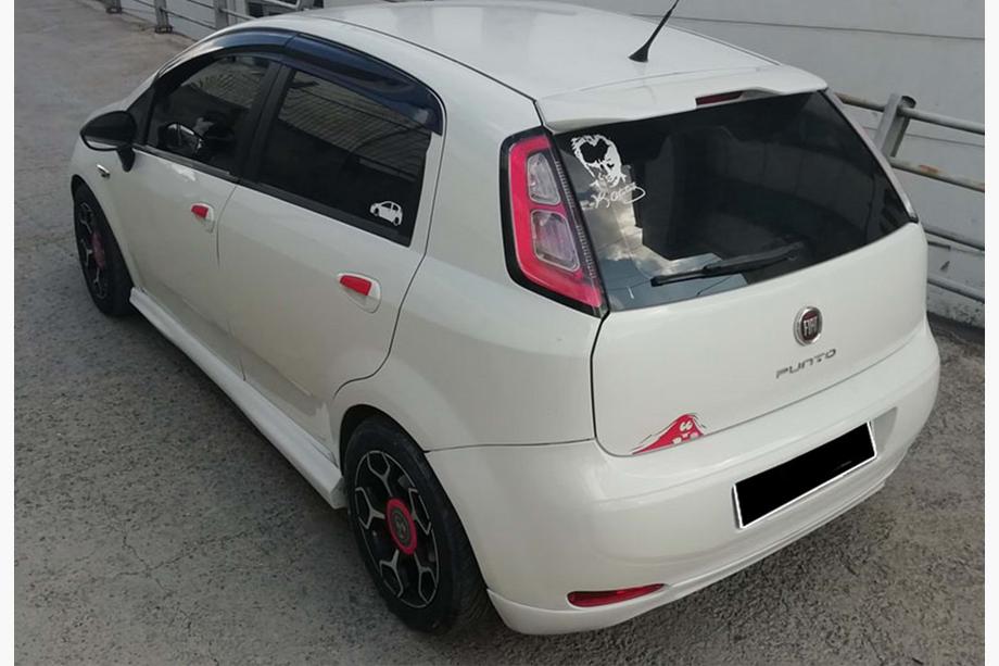 Fiat Punto Grande/EVO 2006-2018 DPT Heckspoiler (Schwarz Glanz) Image