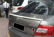 Skoda Octavia III A7 2013-2019 Spoiler DPT V-2 (Schwarz Glanz) Foto 1