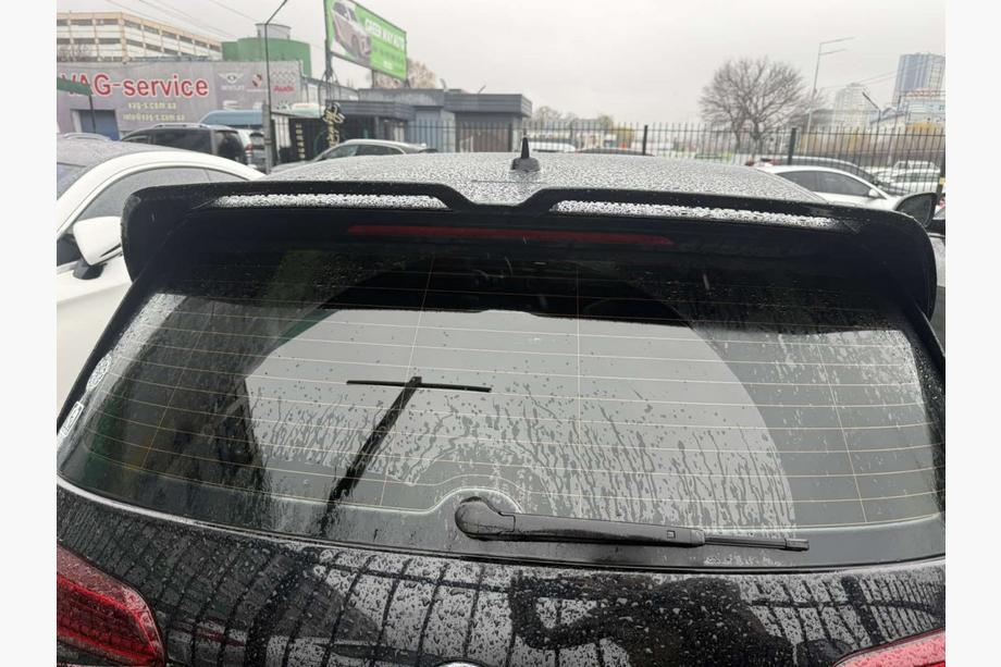 Volkswagen Golf 7/E-Golf 2012-2020 DPT V-2 Spoiler (für GTI / R HB, Schwarz glänzend) Foto 4