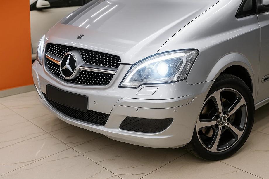 Mercedes Vito W639 2004-2014 Frontgrill Diamond Silber (2010-2014) Image