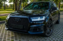 Audi Q7 2015–2026 RSQ7-Style Kühlergrill vorne (2015-2019, schwarz) Foto 4