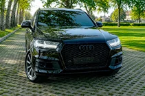 Audi Q7 2015–2026 RSQ7-Style Kühlergrill vorne (2015-2019, schwarz) Foto 3