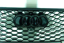 Audi Q7 2015–2026 RSQ7-Style Kühlergrill vorne (2015-2019, schwarz) Foto 7