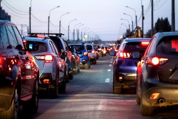 Tipps für Autofahrer: So vermeiden Sie Stress und nutzen Staus optimal Foto 1
