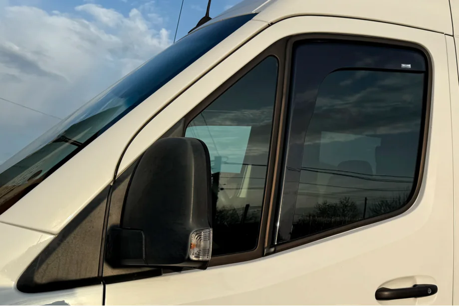Mercedes Sprinter W907/W910 2018- Windabweiser zum Einstecken (2 Stk, HIC) Foto 6