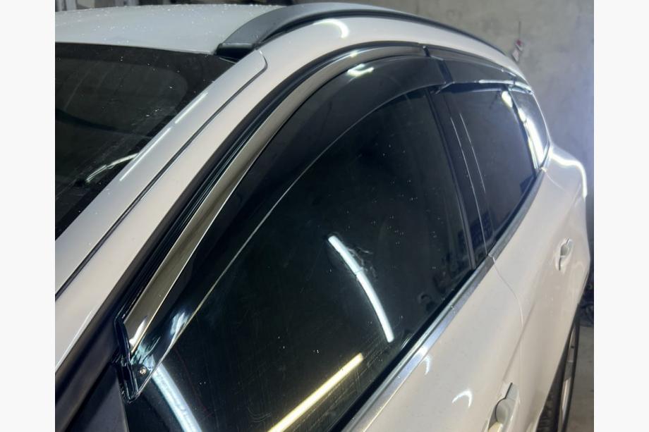 Volvo XC60 2009-2017 Windabweiser mit Chromleisten Niken Luxury (6 Stk) Foto 5