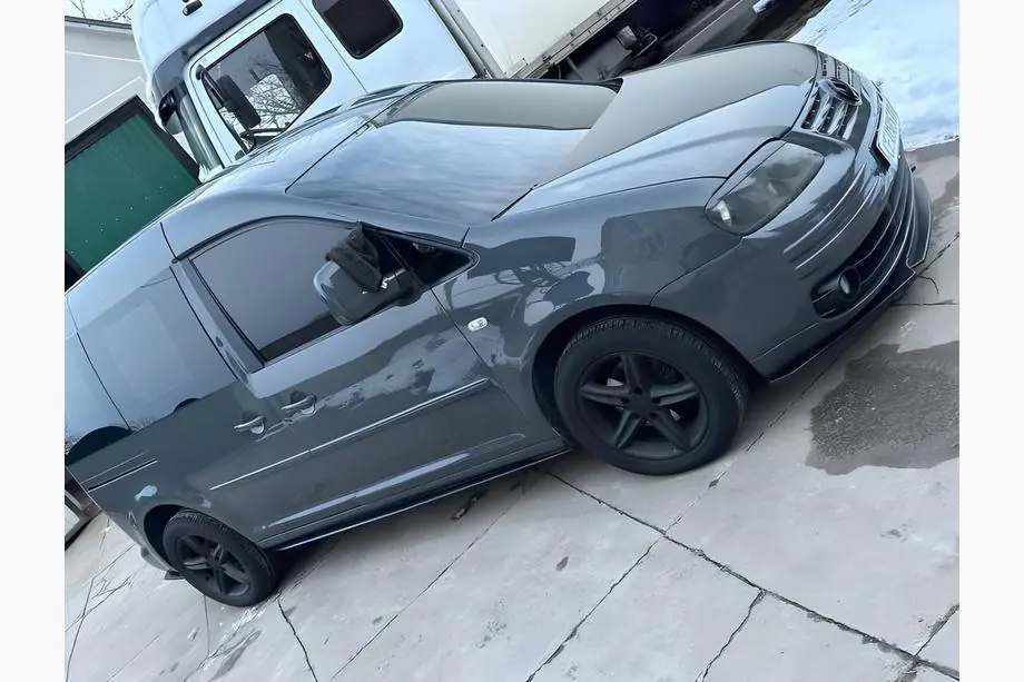 Volkswagen Caddy 2015-2020 Seitenschweller Performance (schwarz) Image