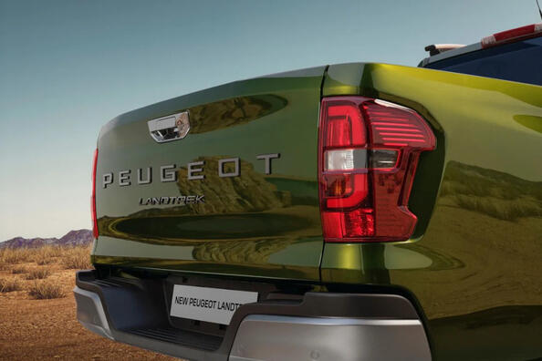 Peugeot Landtrek 2025: Testbericht zum neuen Pickup für den ukrainischen Markt Foto 3