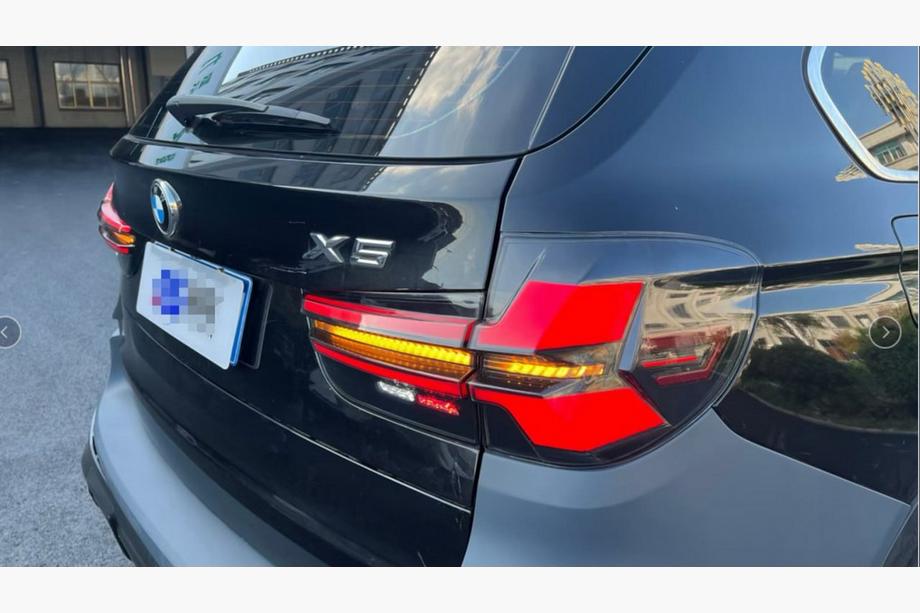 BMW X5 F15 2013-2018 Facelift-Umrüstkit auf X5M F95 2024 (ohne Austausch der Heckklappe) Foto 5