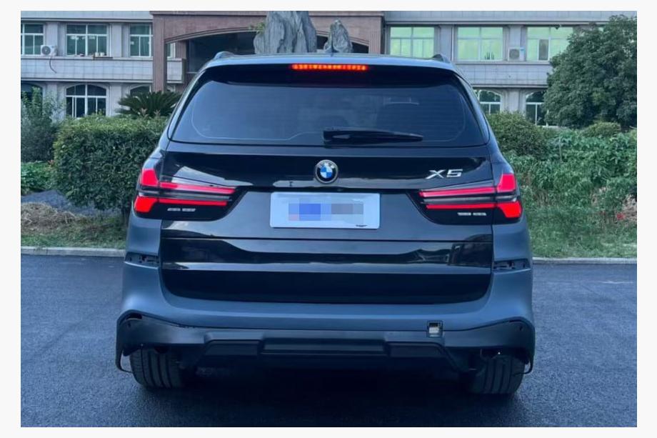 BMW X5 F15 2013-2018 Facelift-Umrüstkit auf X5M F95 2024 (ohne Austausch der Heckklappe) Foto 7