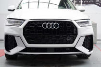 Audi Q3 2019–2025 Frontstoßstange RSQ-Style Foto 1