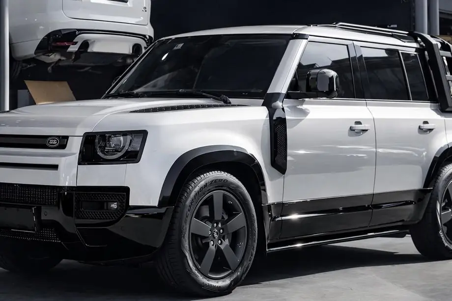 Land Rover Defender 2019- Satz Türleisten Foto 3