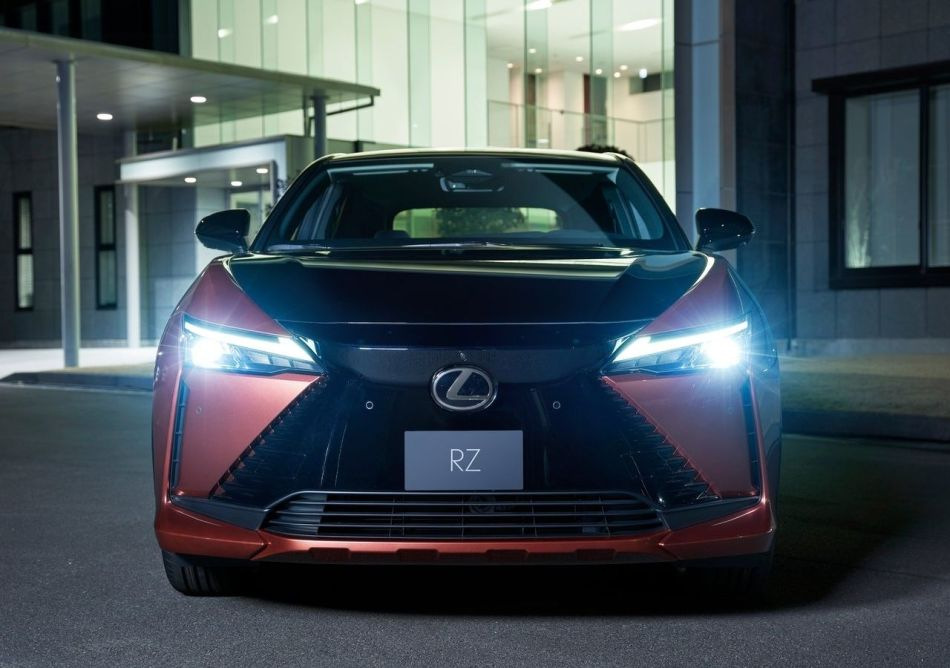 Testbericht zum Elektroauto Lexus RZ