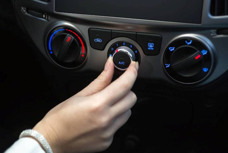 Wie erkennt man, dass es Zeit ist, die Klimaanlage des Autos aufzufüllen?