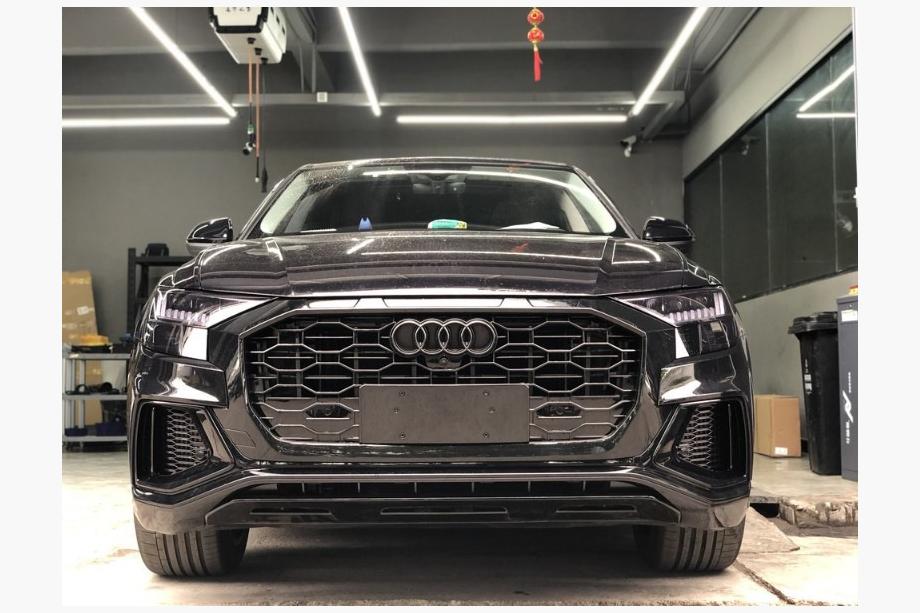 Audi Q8 2018- Frontgrill RSQ-Style (2018-2023, Schwarz) Image
