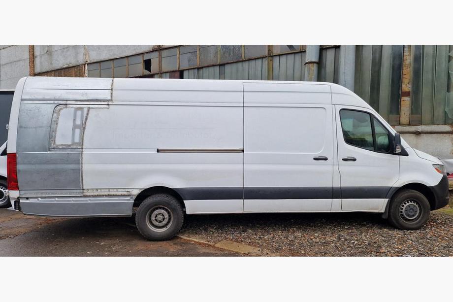 Mercedes Sprinter W907/W910 2018- Karosserie-Kit zur Fahrzeugverlängerung Mittelteil Foto 7