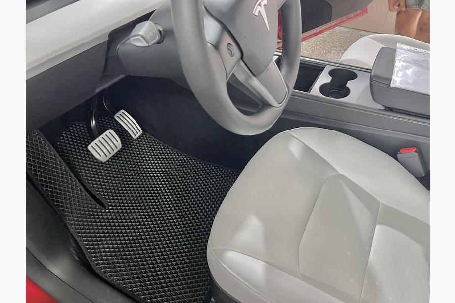 Tesla Model Y 2020- EVA Fußmatten (2020-2024, Schwarz) Image
