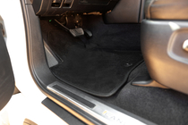 Toyota Land Cruiser 200 2007-2021 Textil Fußmatten Premium V-2 (2012-2021, Schwarz) Foto 9