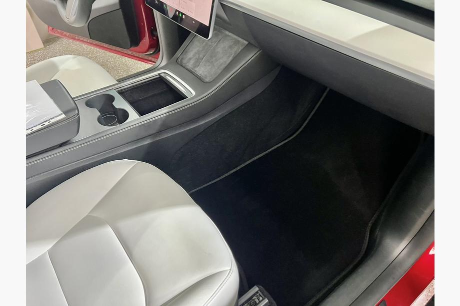 Tesla Model Y 2020- Textil-Fußmatten Premium (2020-2024, Schwarz) Foto 2