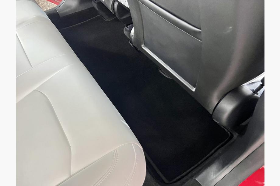 Tesla Model Y 2020- Textil-Fußmatten Premium (2020-2024, Schwarz) Foto 3