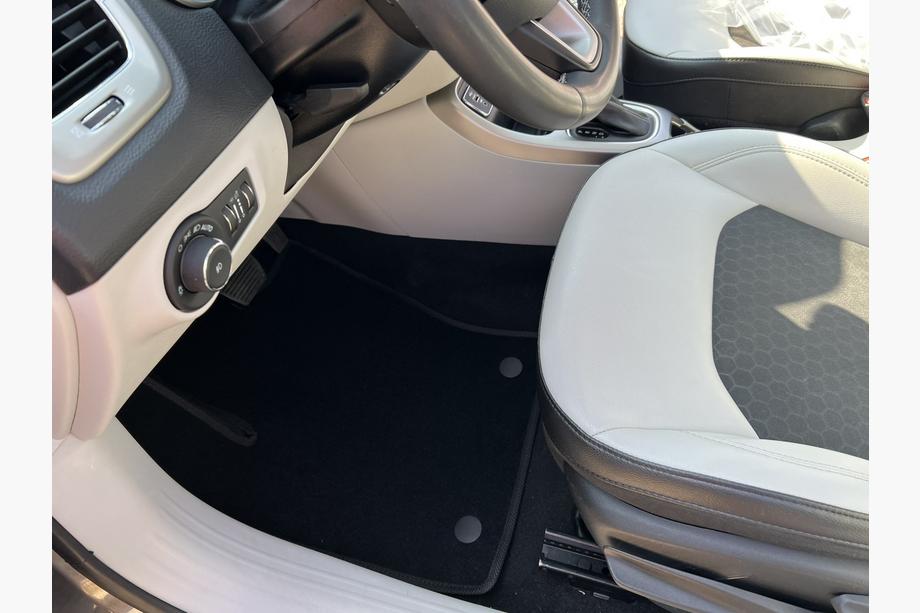 Jeep Compass 2006-2016 Textil Fußmatten Classic (Schwarz) Image