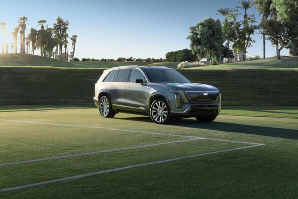 Testbericht zum elektrischen Full-Size-Crossover Cadillac Vistiq Foto 1