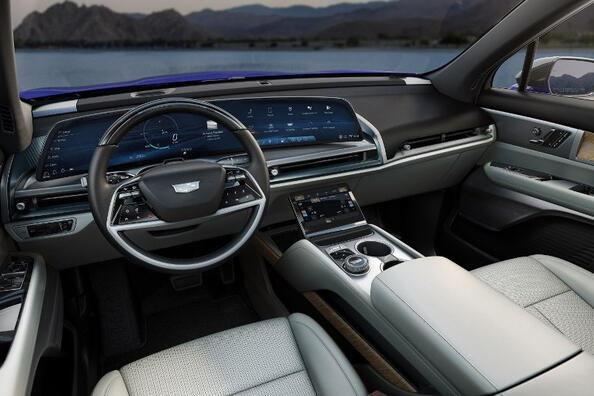 Testbericht zum elektrischen Full-Size-Crossover Cadillac Vistiq Foto 5