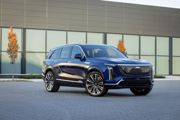 Testbericht zum elektrischen Full-Size-Crossover Cadillac Vistiq Foto 3