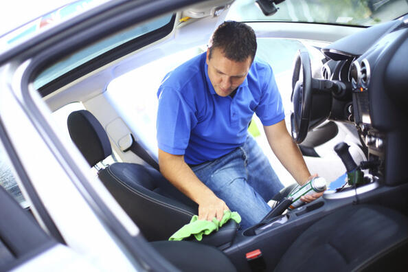 Nützliche Autochemie für den Autoinnenraum