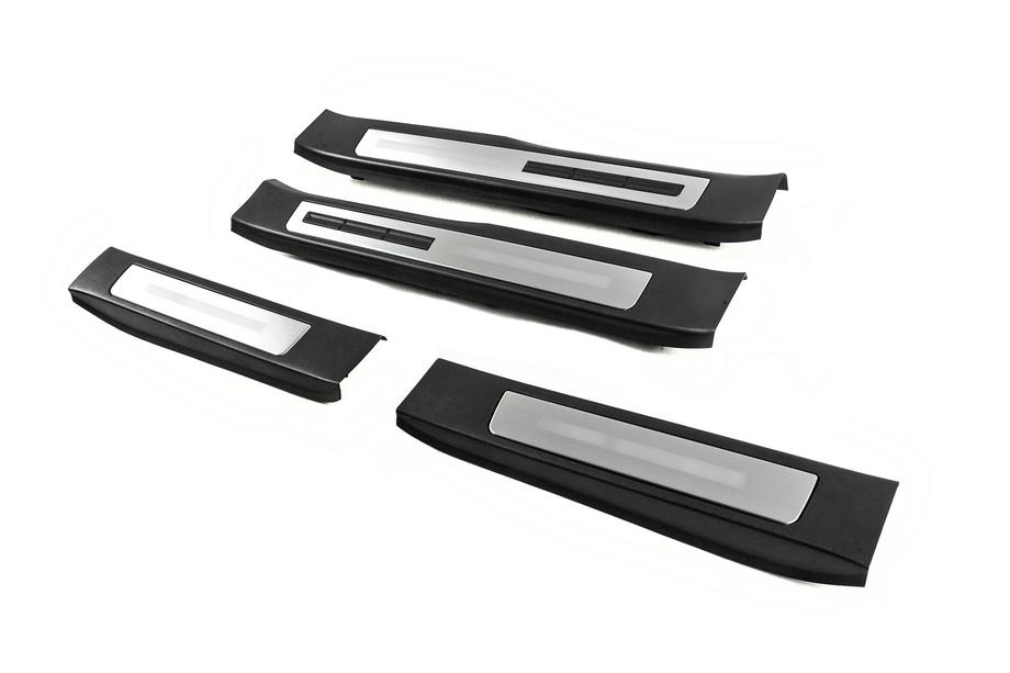 Toyota Land Cruiser 300 2021- Einstiegsleisten mit Beleuchtung (4 Stk) Image