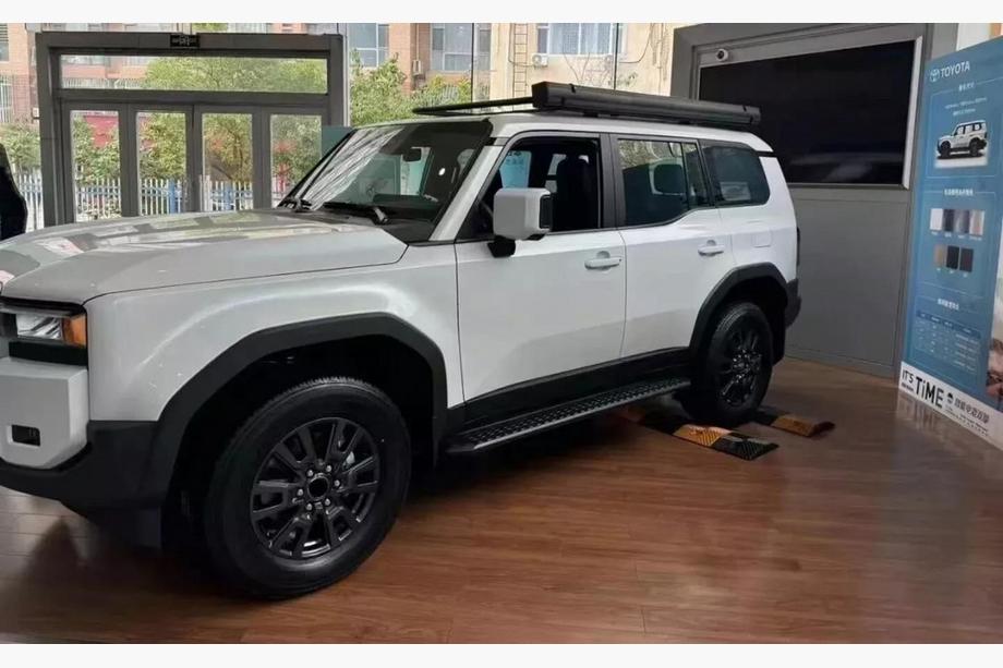 Toyota Land Cruiser Prado 250 2023- Seitenschweller (2 Stk) Image
