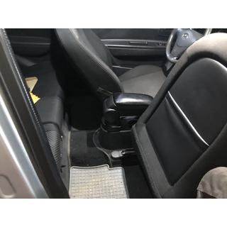 Armlehne mit Becherhalter Hyundai Accent 2006-2010 Foto 4