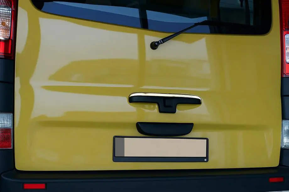 Opel Vivaro 2001–2015 Chromleiste für Heckklappengriff (Edelstahl) Image