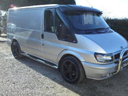Ford Transit 2000–2014 Frontscheibenblende (schwarz glanz, 5mm) Foto 12