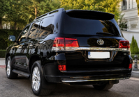 Toyota Land Cruiser 200 2007-2021 Heckblende mit Chrom 2016↗ (Executive 2019/2021) Schwarz Foto 3