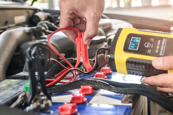 Warum brauchen Sie eine Batteriediagnose: Verlängern Sie die Lebensdauer und vermeiden Sie Probleme